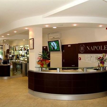 Hotel Napoleon San Mauro Mare Екстериор снимка