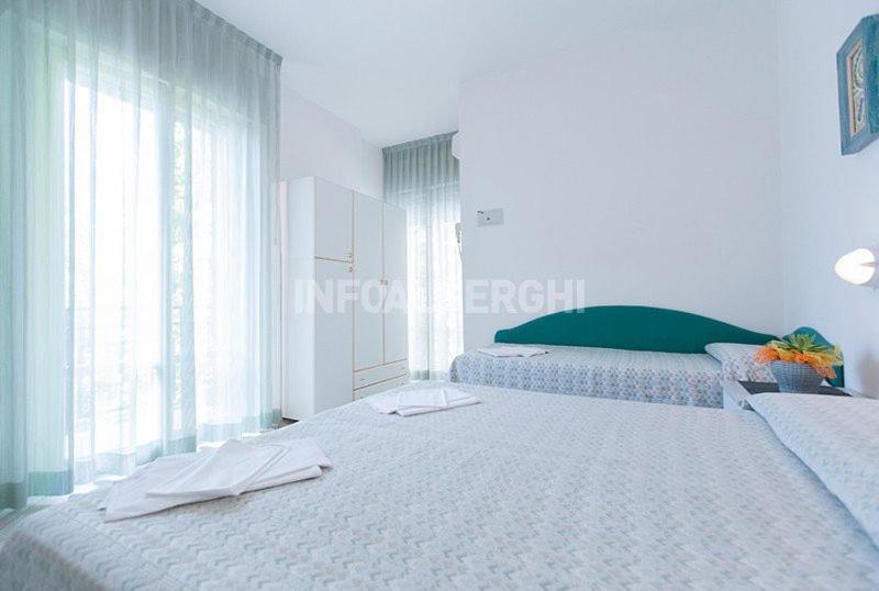 Hotel Napoleon San Mauro Mare Екстериор снимка