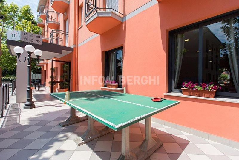 Hotel Napoleon San Mauro Mare Екстериор снимка