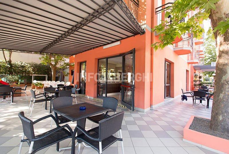 Hotel Napoleon San Mauro Mare Екстериор снимка