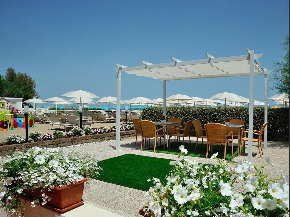 Hotel Napoleon San Mauro Mare Екстериор снимка