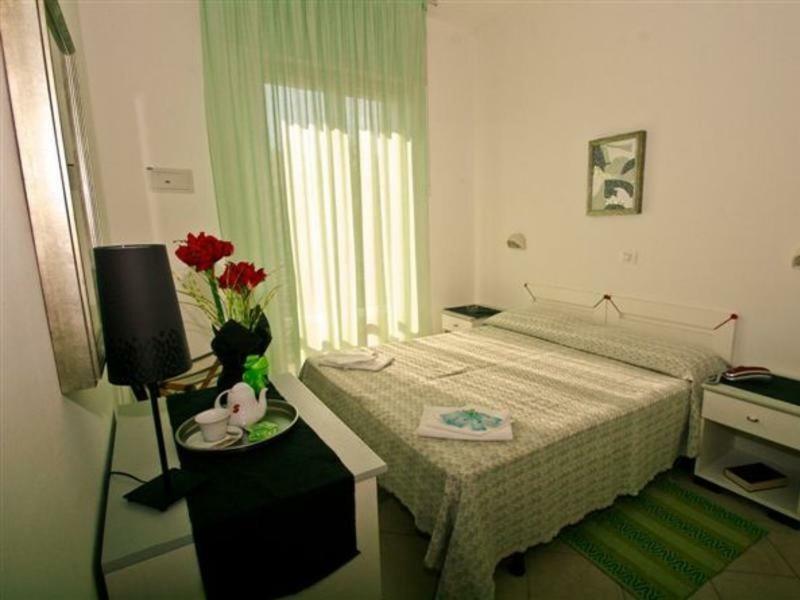 Hotel Napoleon San Mauro Mare Екстериор снимка